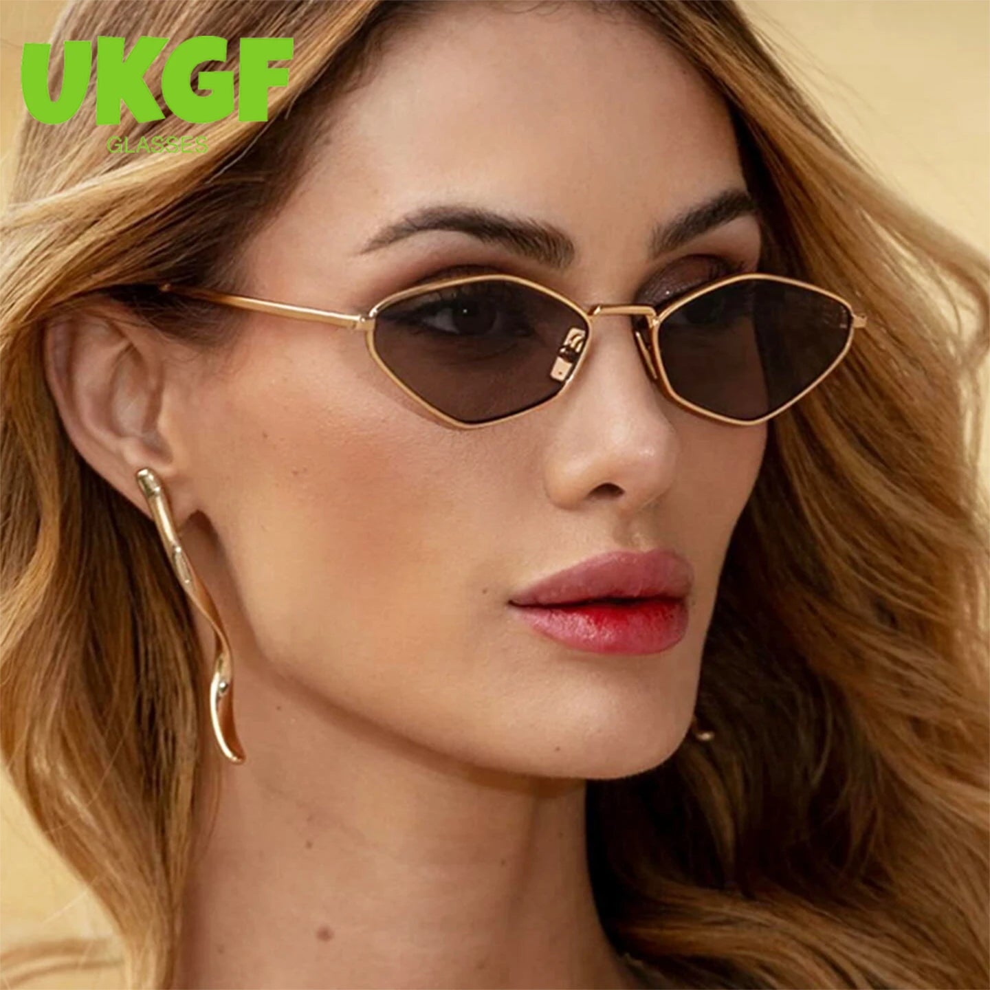 2025 New Polygon Small Frame Sunglasses Women Trend Retro Punk Hexagon Brand Design Sun Glasses Ladies Fashion Runway Accessory